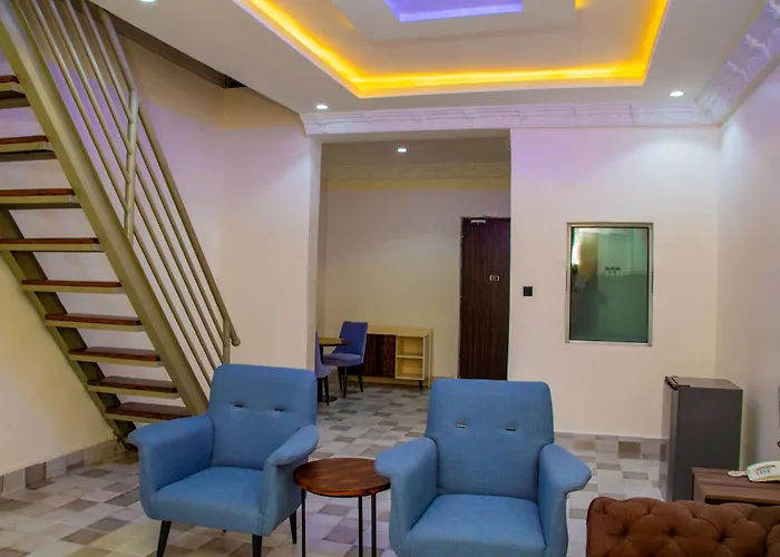 Radissononyx Awka