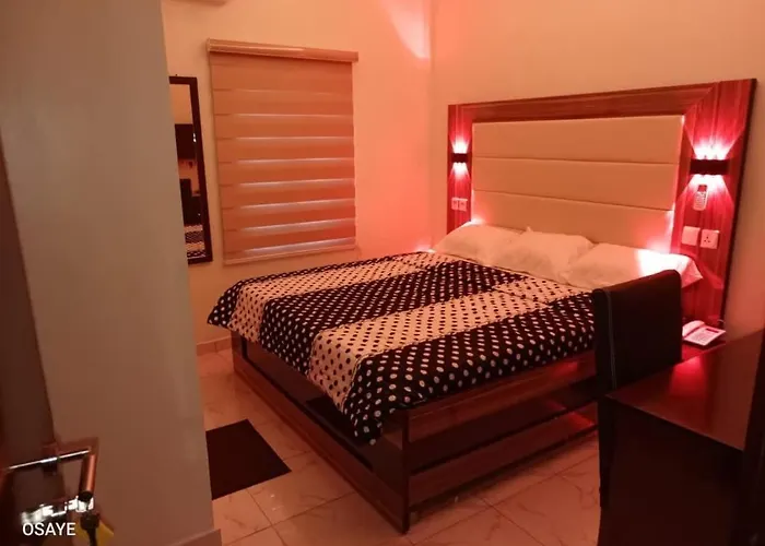 Riverleaf Hotels And Suites